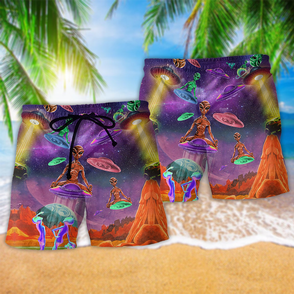 Alien Galaxy Awesome UFO - Beach Short Reefox - Owls Matrix LTD